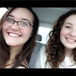 Meet your Posher, Kendra